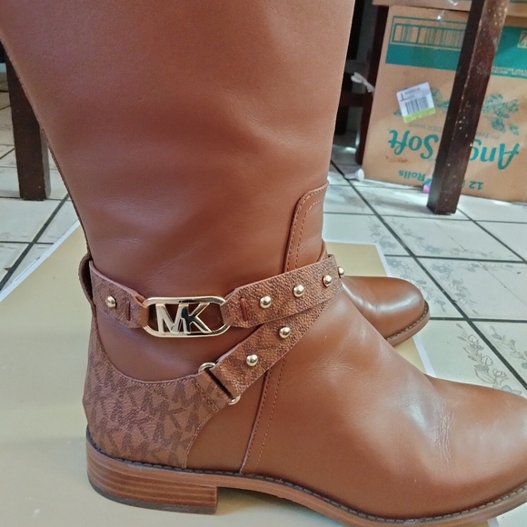 Michael kors boots size 8 color tan - Picture 5 of 9